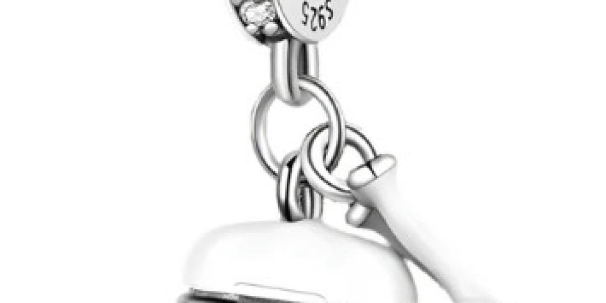 Discover the Elegance of a Charm Bracelet Pandora Lovers Adore